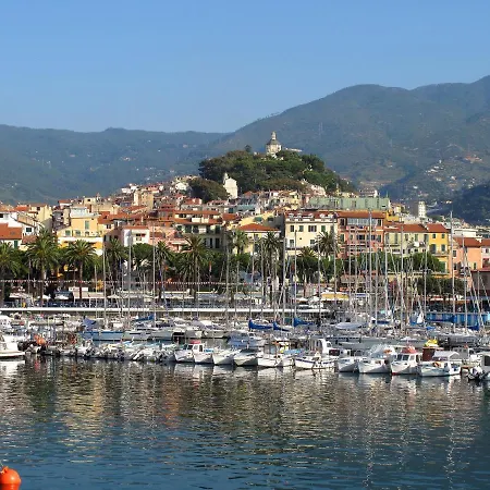 Apartment Alcazar Town Center Sanremo