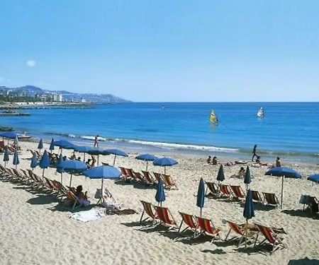Alcazar Town Center Apartamento Sanremo